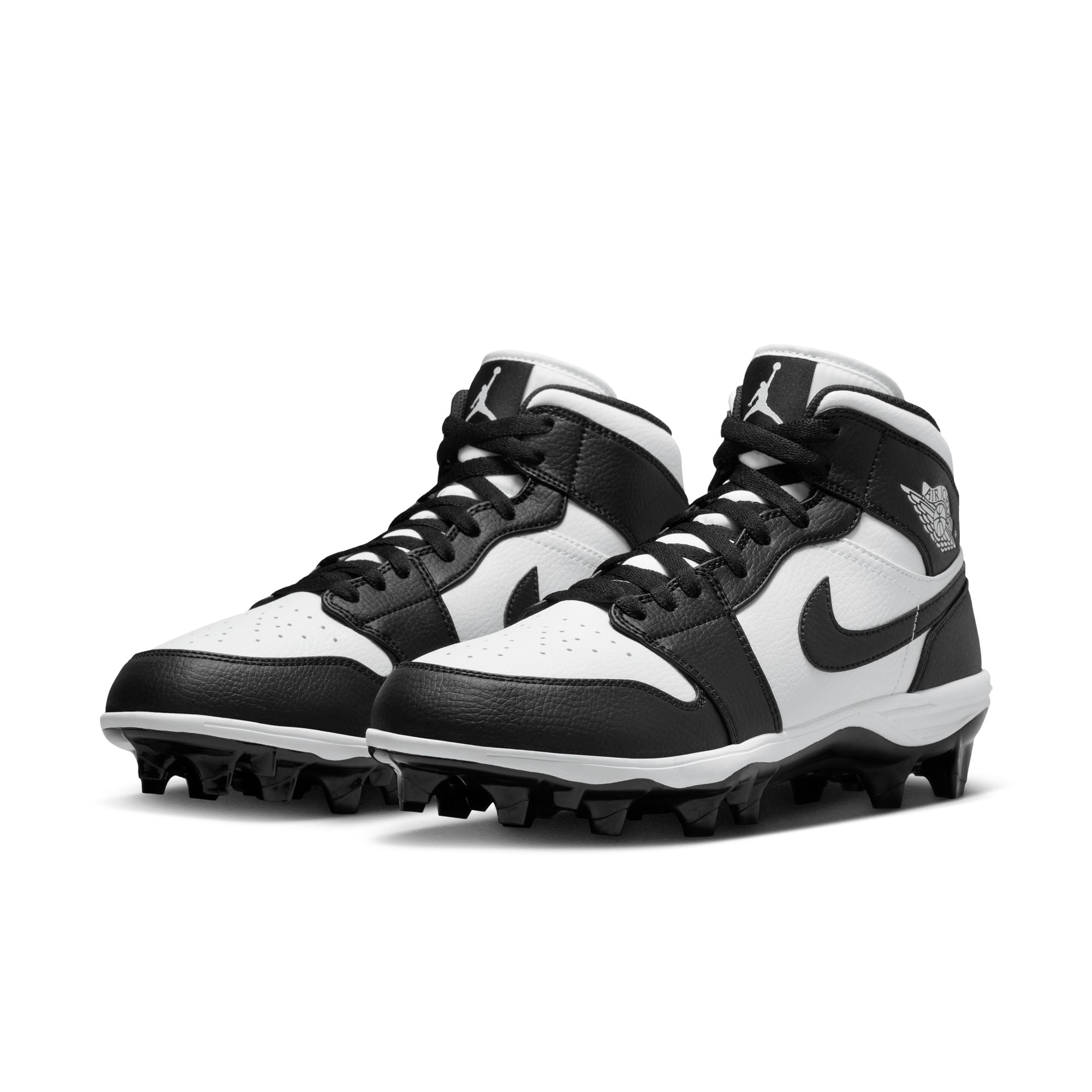 Black and clearance white jordan cleats