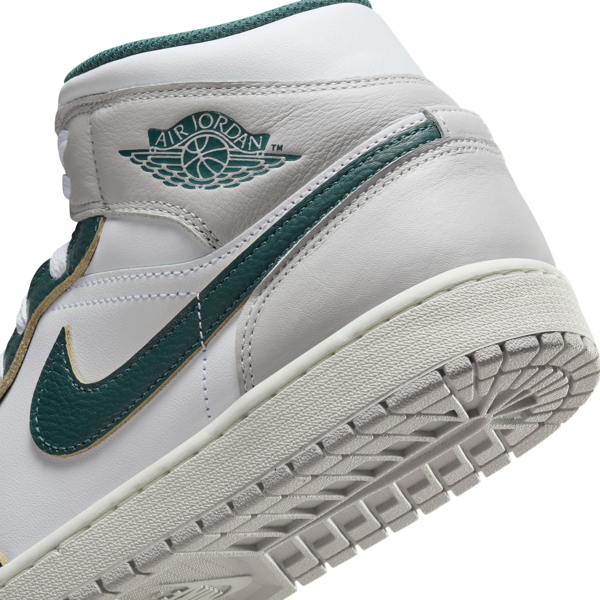 Air Jordan 1 Mid SE 'Oxidized Green'