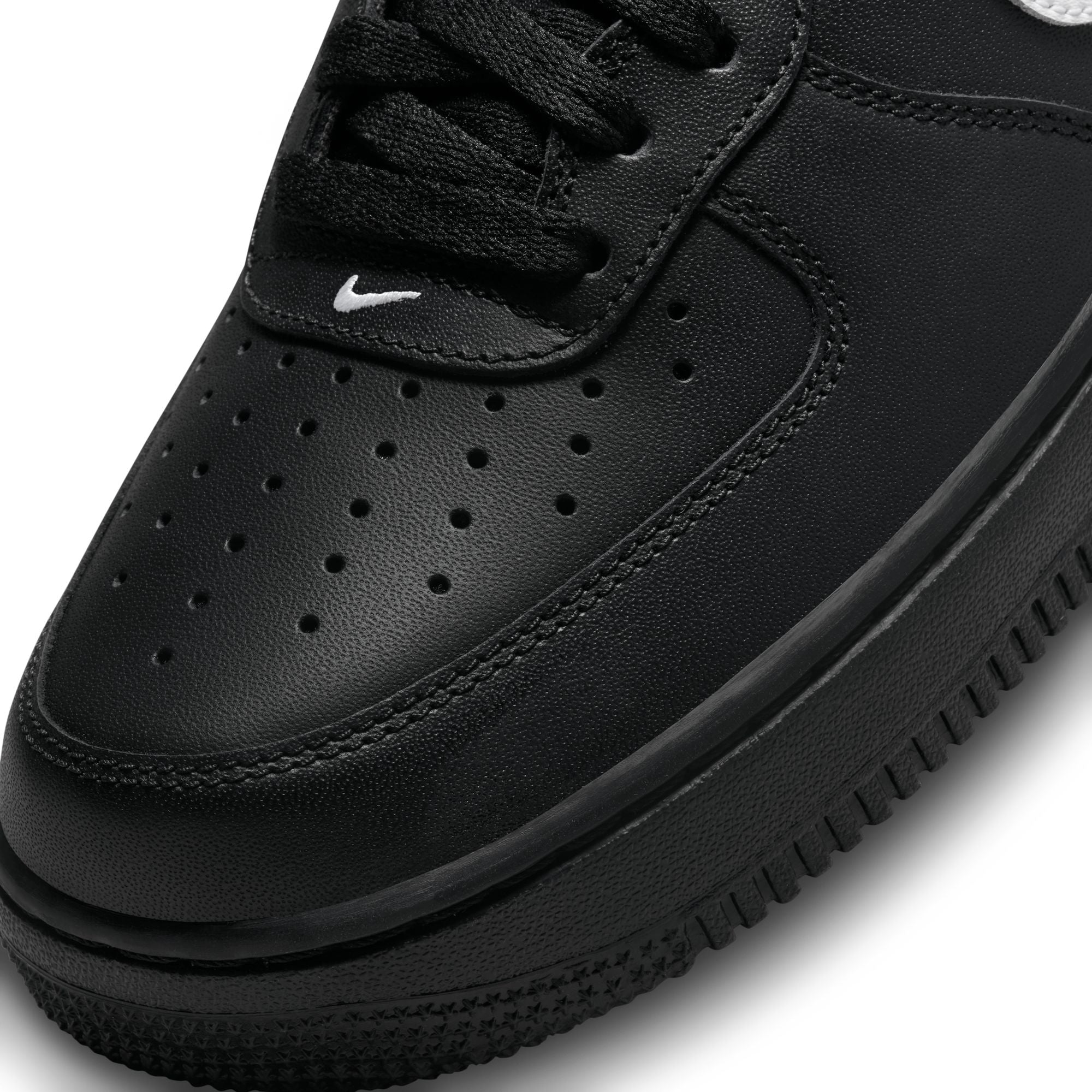 Nike Air Force 1 '07 'Black/White'