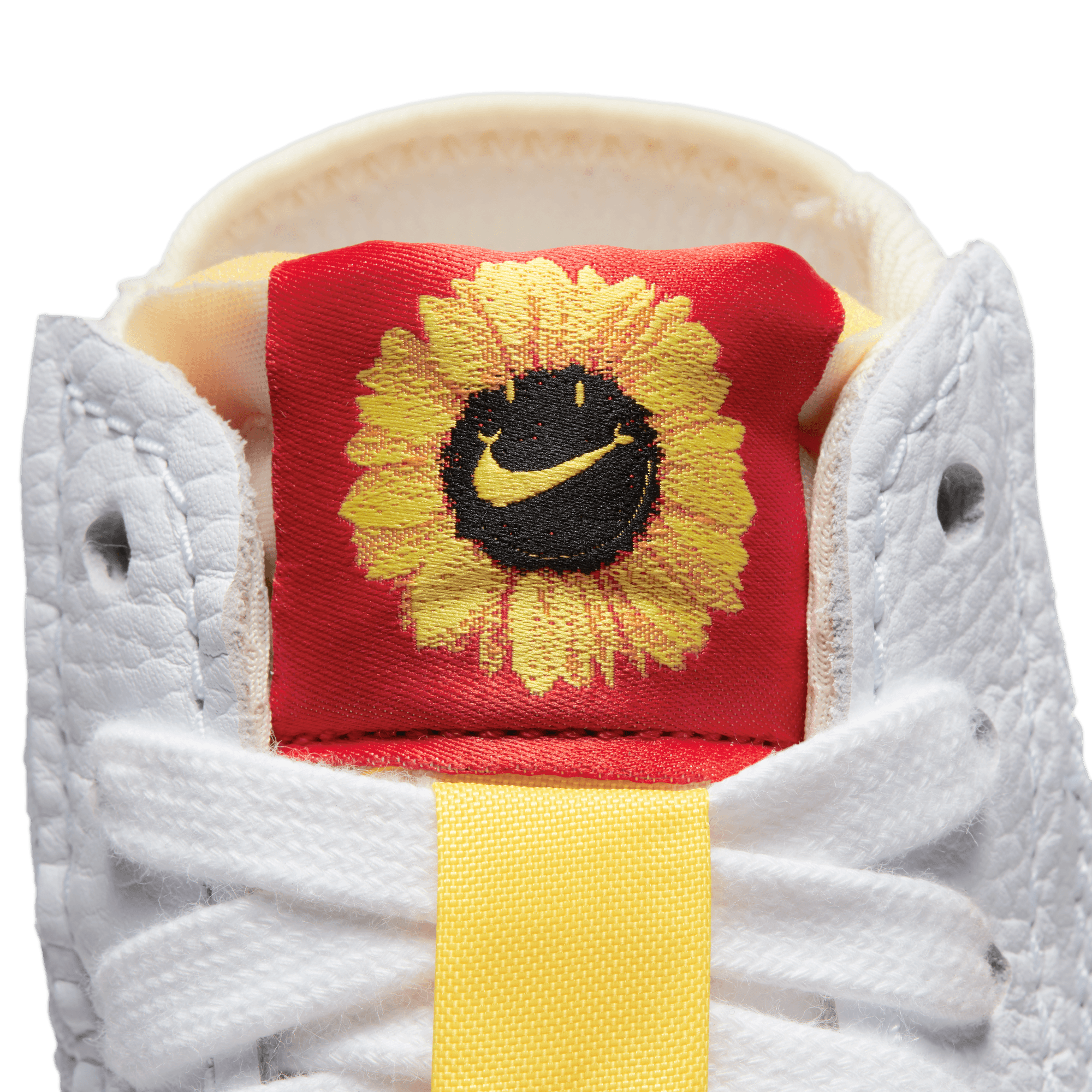 Nike Blazer Mid 77 Jumbo Floral DQ7639-100 White Black Floral Size Mens Size
